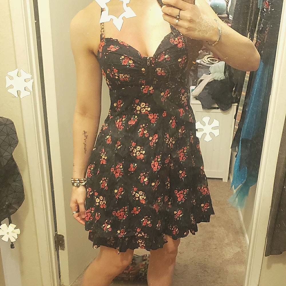 Floral & black backless halter bustier flare dress - Picture 1 of 14